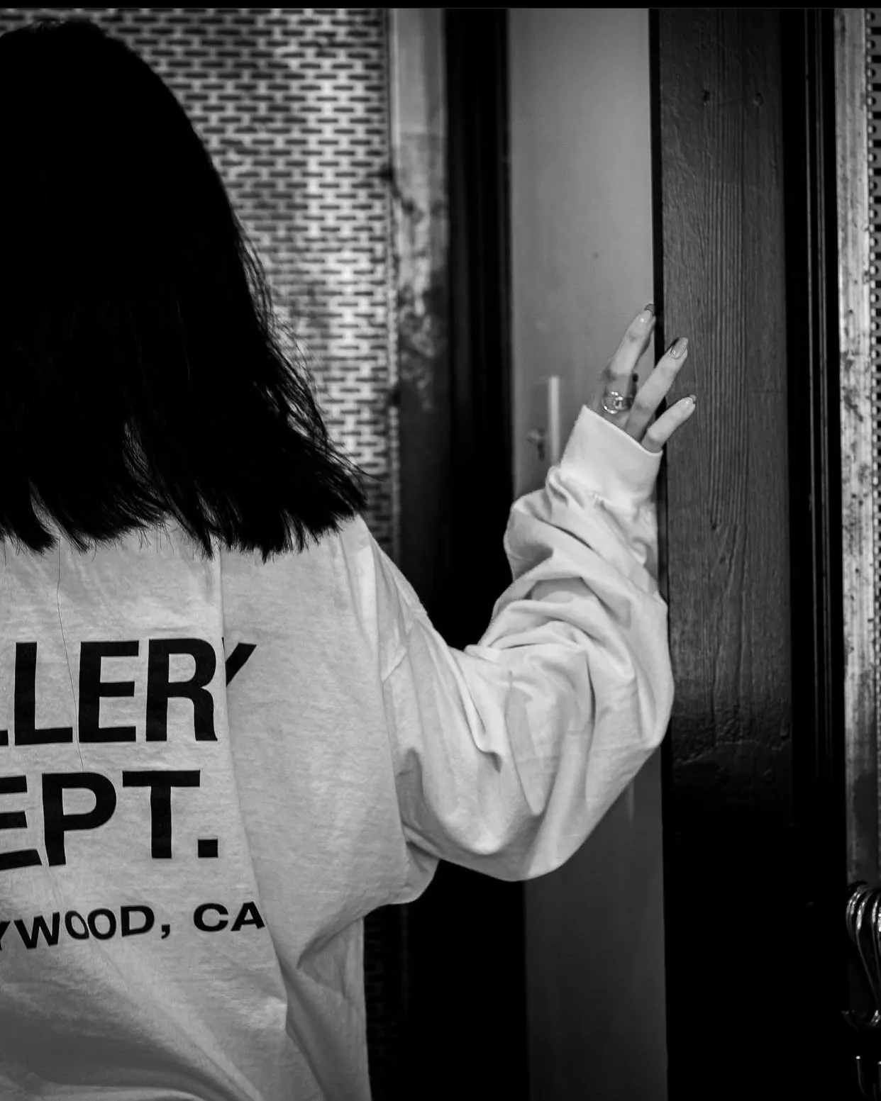 GALLERY DEPT. SOUVENIR L/S TEE English LOGO Basic Long Sleeve White S-XL Genuine Uniform Cylindrical No Side Seam Linen Cotton Fabric Garment Wash Preshrunk Correct Fit Correct Accessories